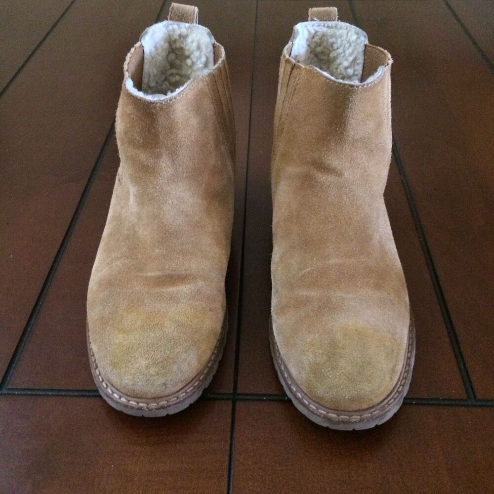 Madewell the toasty fleece lined Chelsea suede boots size 10